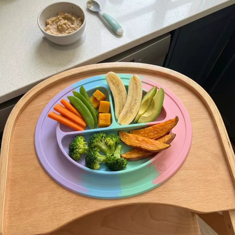 Baby-Led Weaning: когда ребёнок ест сам с шести месяцев