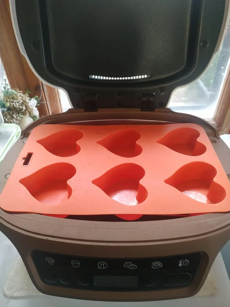 Tefal Cake Factory KD802112 - мультикондитер для занятых людей