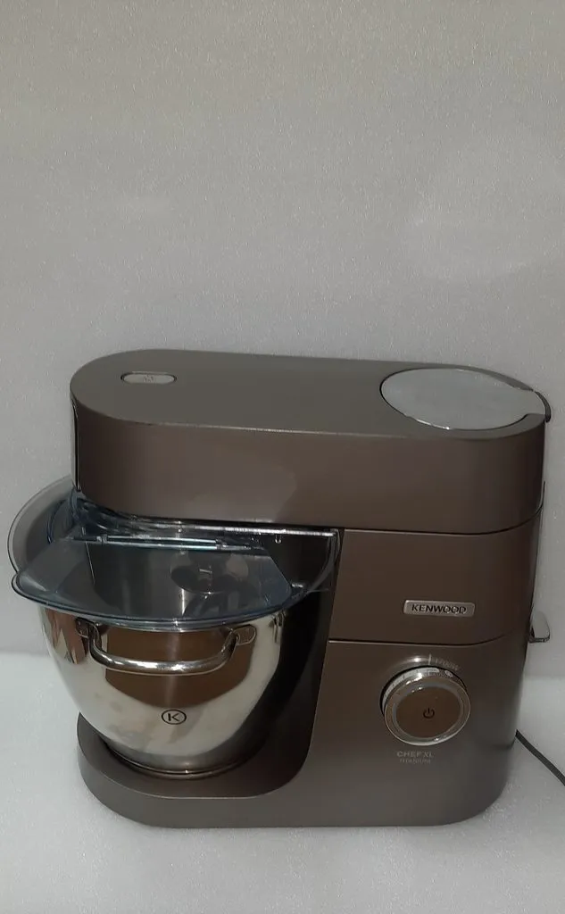 Продам Кухонный комбайн Kenwood KVL8300S