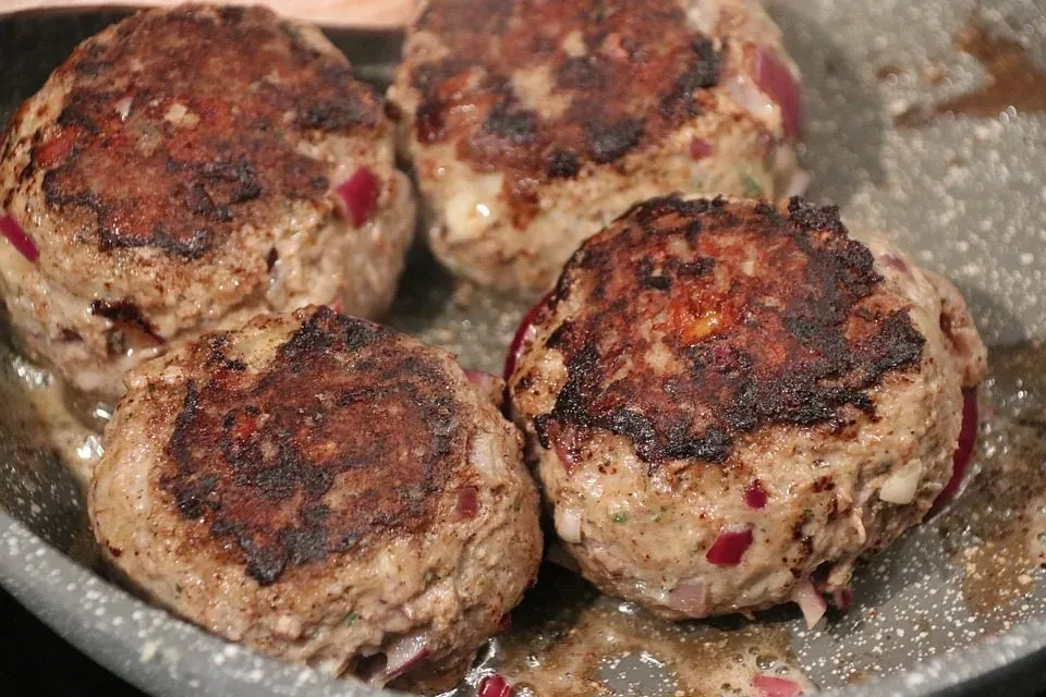 Куда применить остатки котлетного фарша?