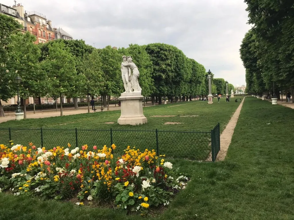 Фотопрогулка по предновогоднему Парижу