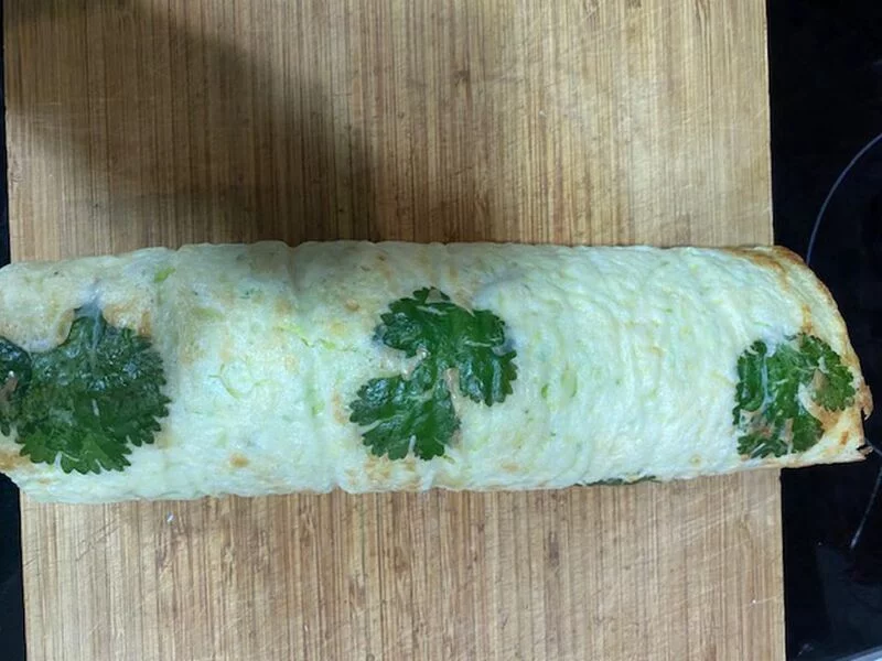 Рулет кабачковый с творожной начинкой