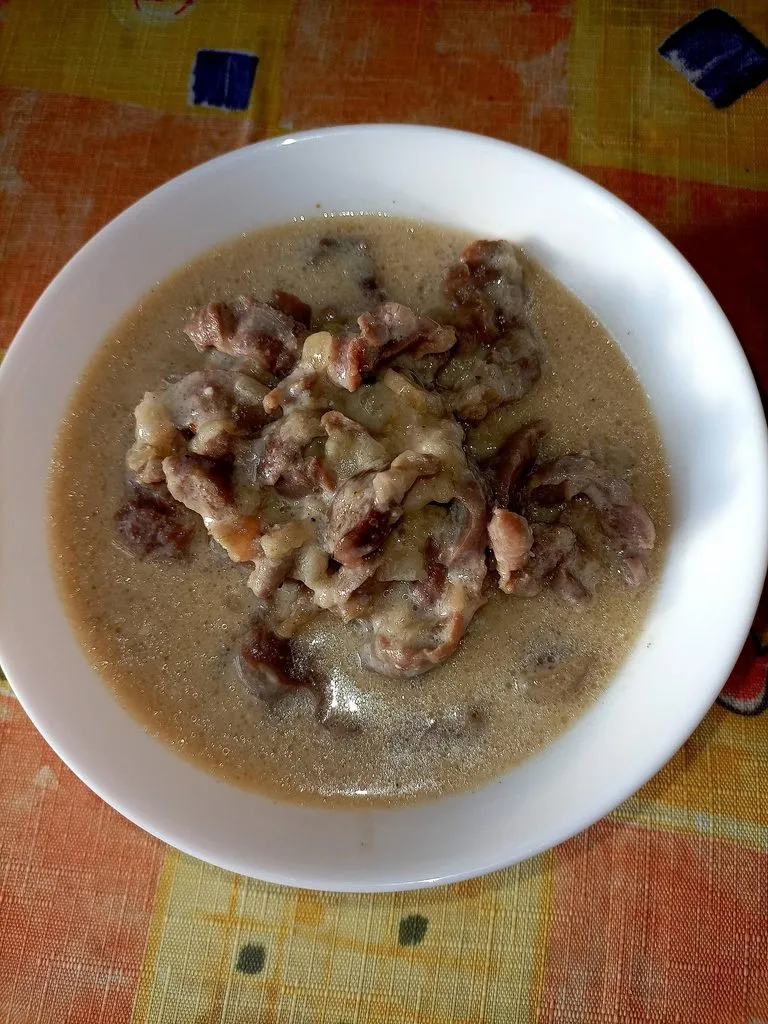 Пупки в сметане (куриные желудки)