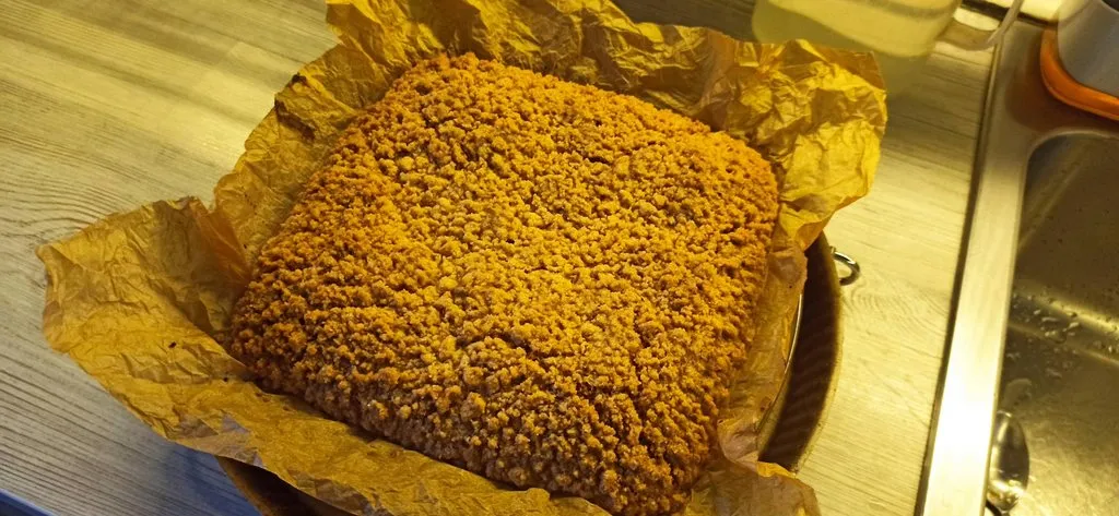 Нежный яблочный пирог на сметане в духовке