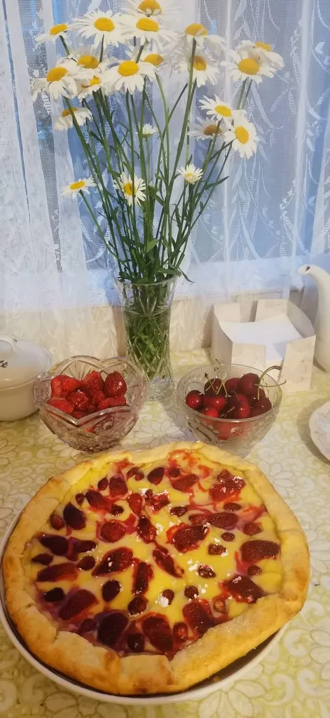 Галета с заварным кремом и малиной
