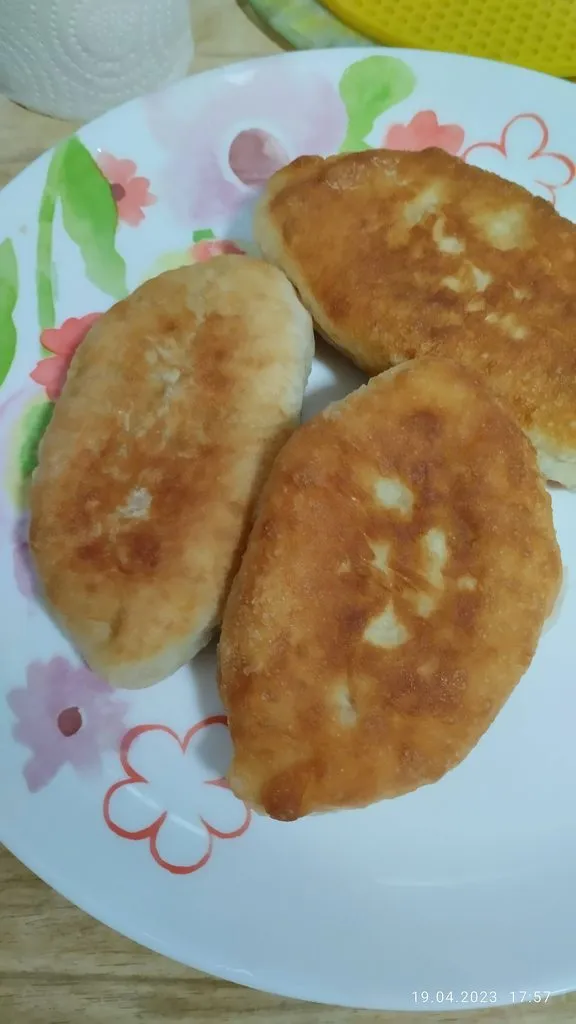 Пирожки с мясом и картошечкой, жареные в масле