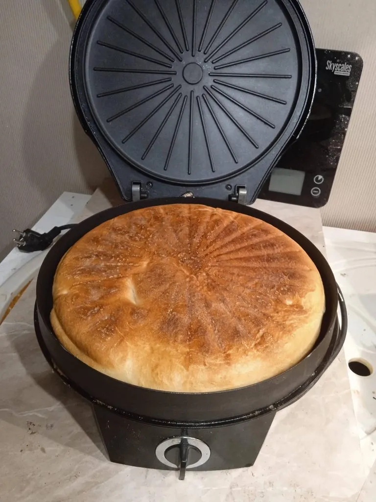 Пирожки жареные с любой начинкой (на живых дрожжах)