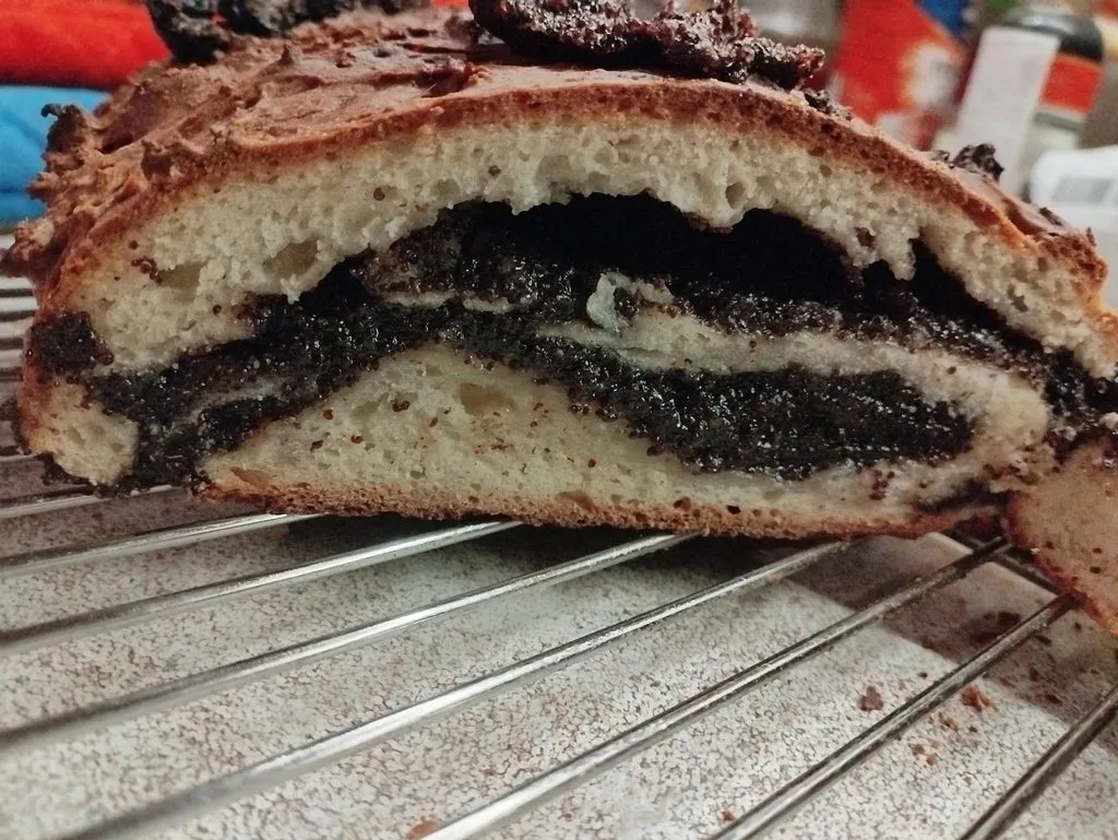 Рулет с маком пресный, старомодный