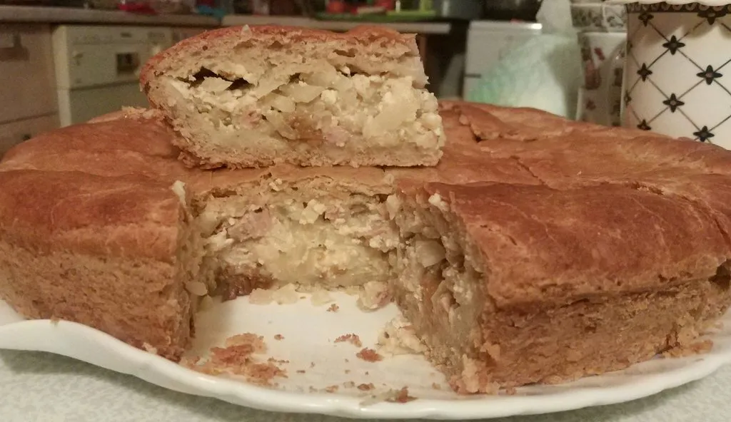 Пирожки из теста с овсяными хлопьями и ржаной мукой