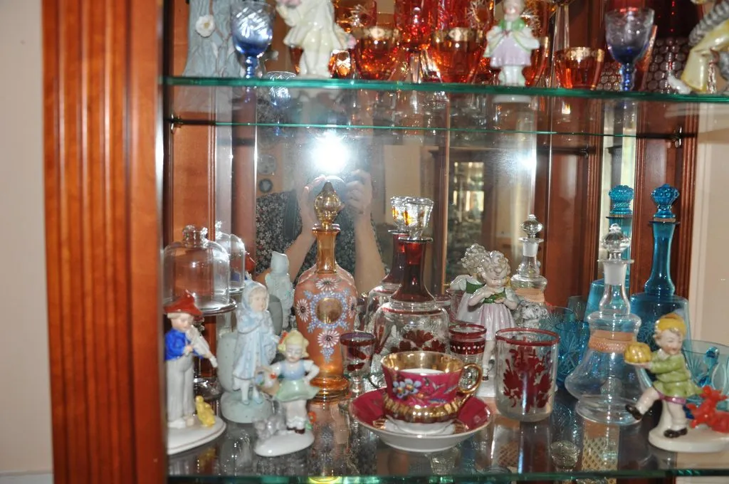Наши коллекции сувенирной посуды и статуэток