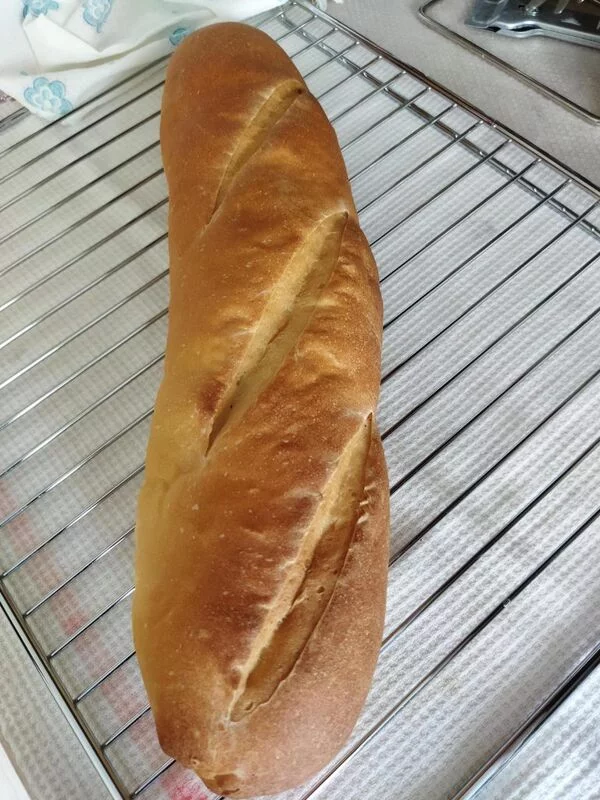 Батон на кефире для начинающих (в духовке)