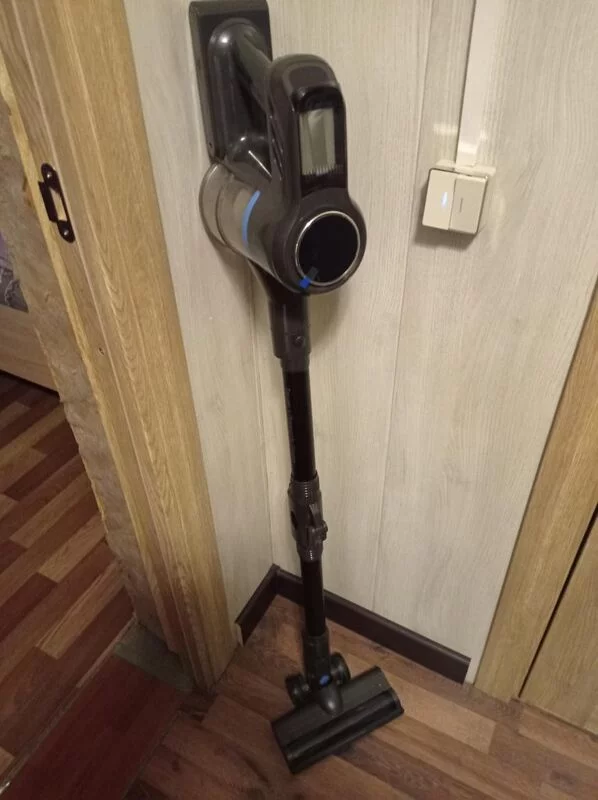 Вертикальный пылесос