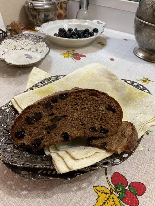 Хлеб с тмином и изюмом (духовка)