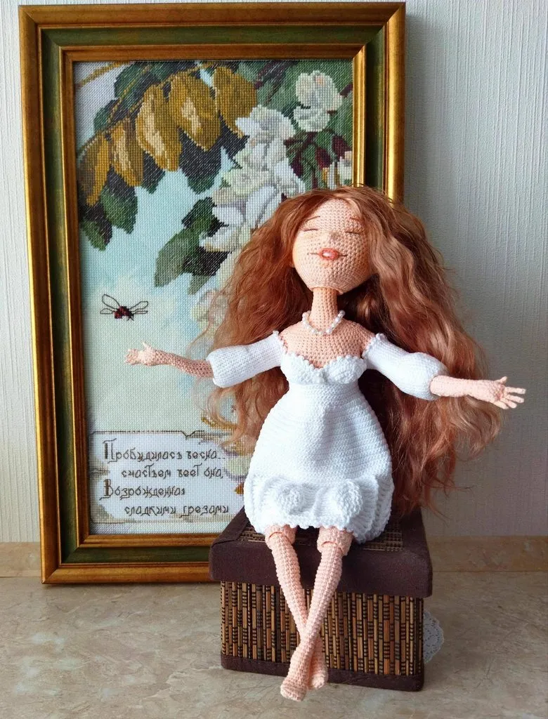 Вязаная кукла "Леди Весна"