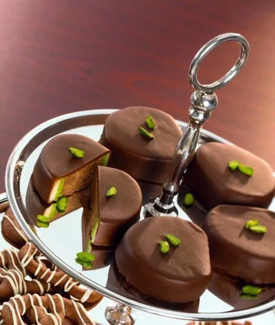 Tapтaлeтки & Ко