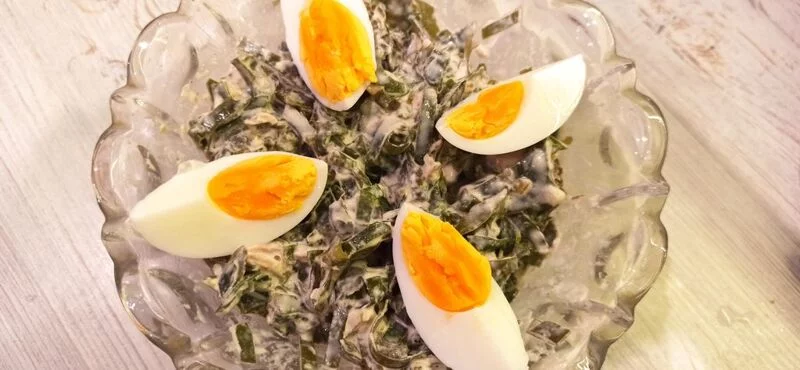 Салат из морской капусты с тунцом