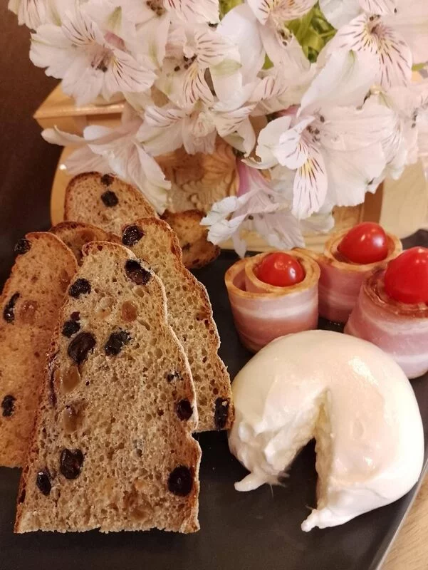 Хлеб с тмином и изюмом (духовка)