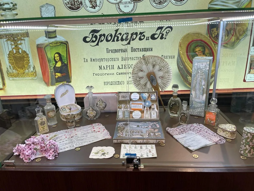 Tapтaлeтки & Ко