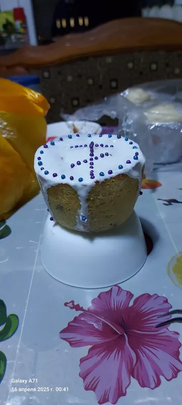 Кулич творожный на маргарине с лимонной цедрой (в маленьких формочках)