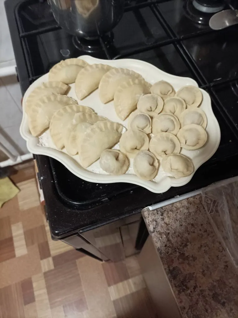 Пельменница и форма для вареников