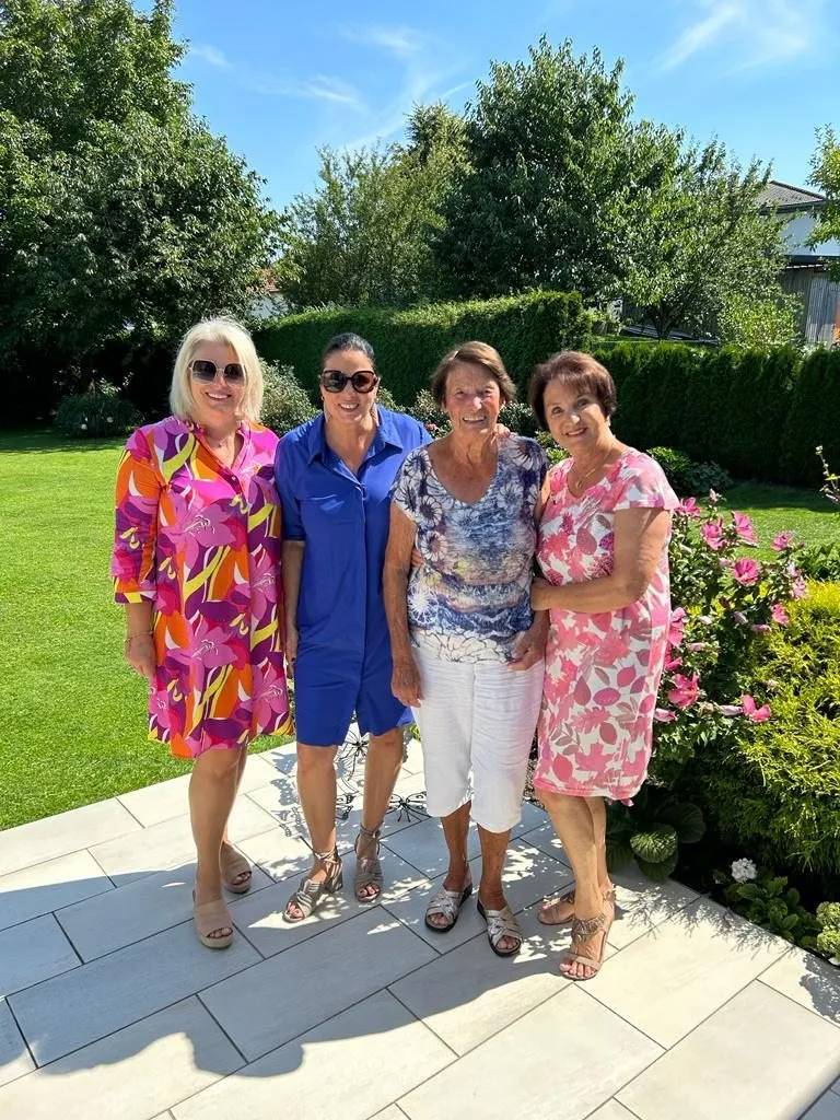 Можно ли вывести деревню из девуши  или о моде, о стиле....