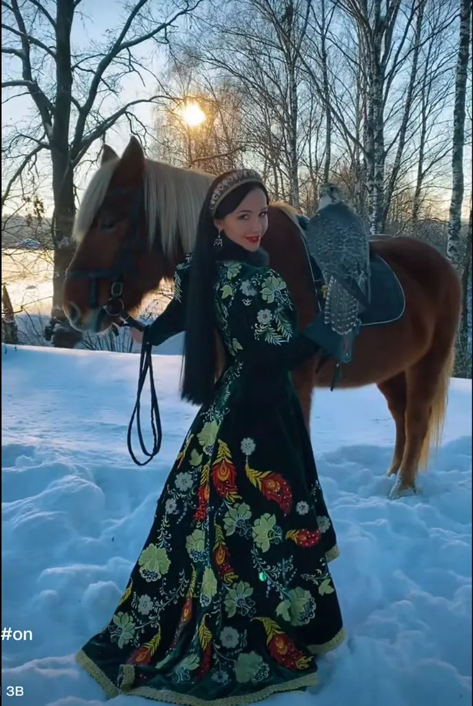 Можно ли вывести деревню из девуши  или о моде, о стиле....