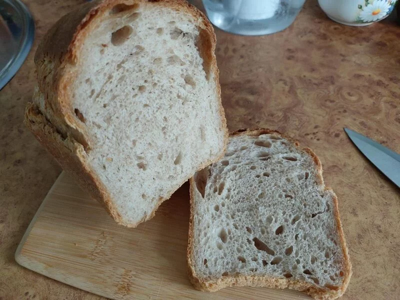 Деревенский пшеничный хлеб (Pane Bigio) в духовке