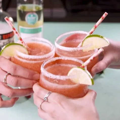 Tapтaлeтки & Ко