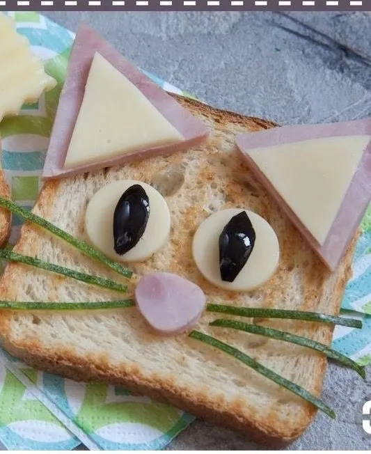 Гренка: делимся - кто чем вкусным её намазывает?