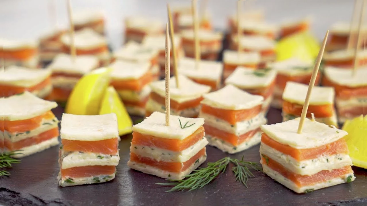 DINNER PARTY Starters Idea! SMOKED SALMON Appetizers Salmon CANAPÉS. Snacks Recipe by Always Yummy