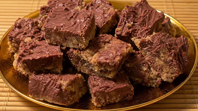 No-Bake Oatmeal Chocolate Bars - Steph’s Stove