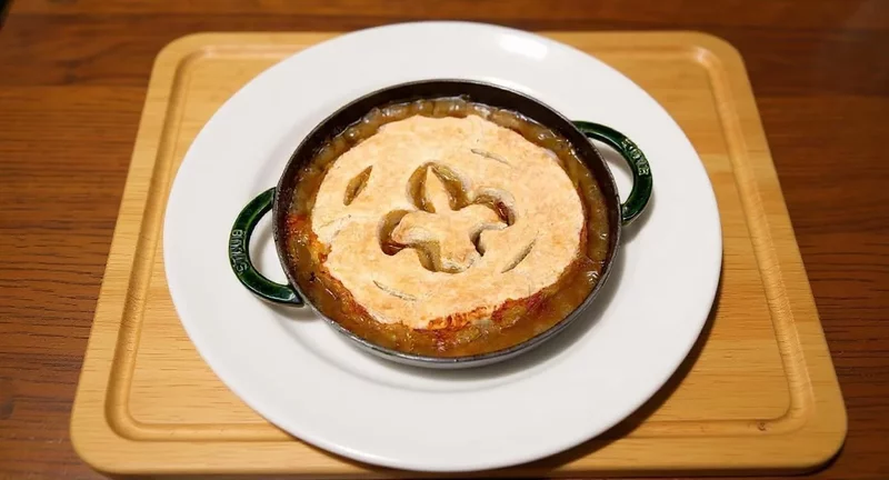 1939 Canadian Pie From Australia, But from Quebec Recette Cipâte, But From England Sea Pie...