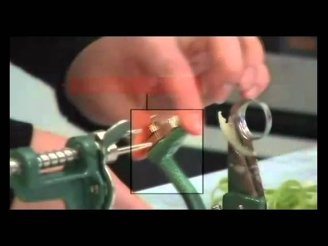 Яблокорезка - Apple-Peeler.flv