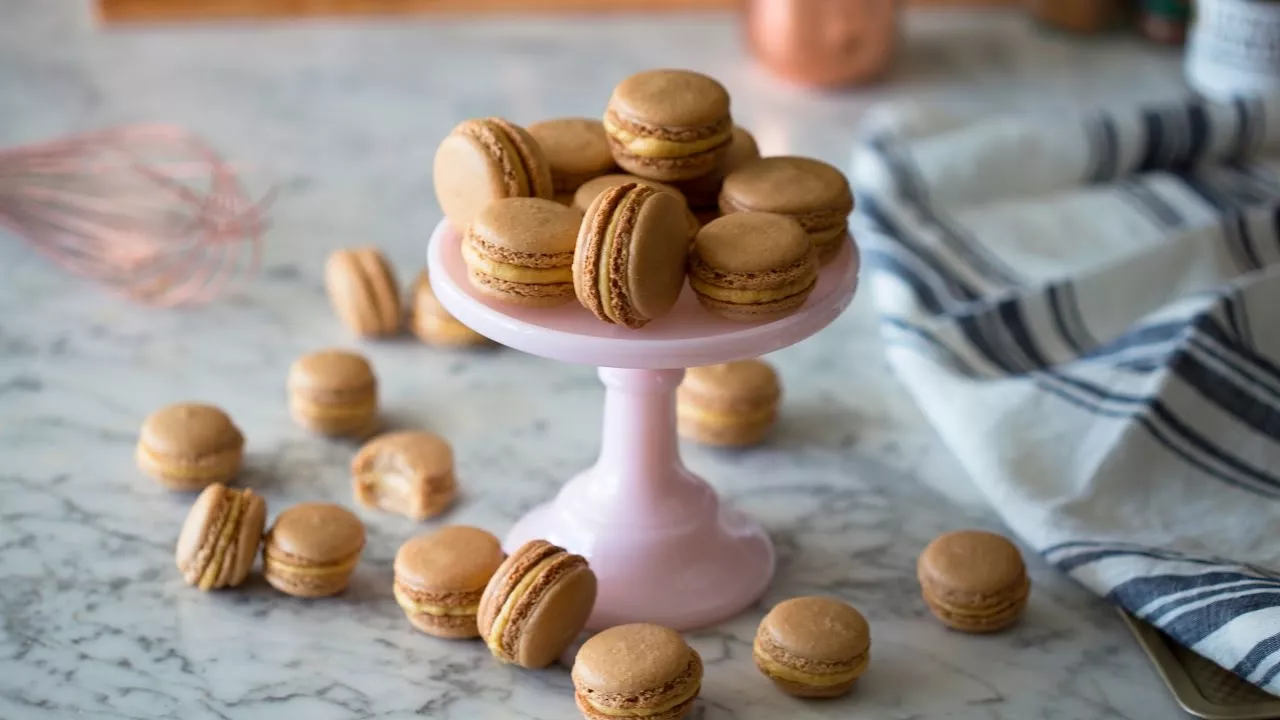 How to Make Pumpkin Spice Macarons