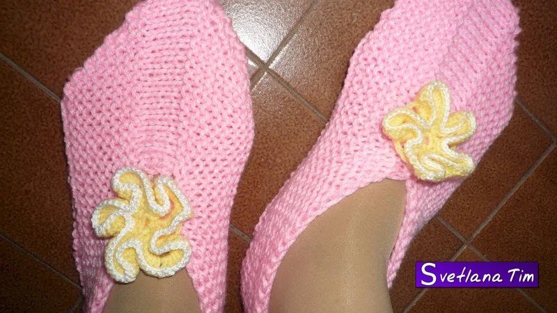 Как вязать СЛЕДКИ спицами с цветочком. Вязание спицами мастер - класс  139