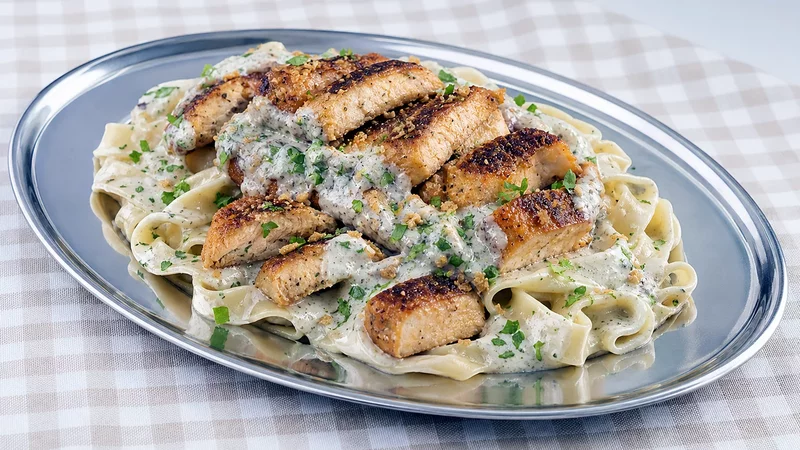 Creamy Garlic Chicken Fettuccine Pasta Recipe By Food Fusion