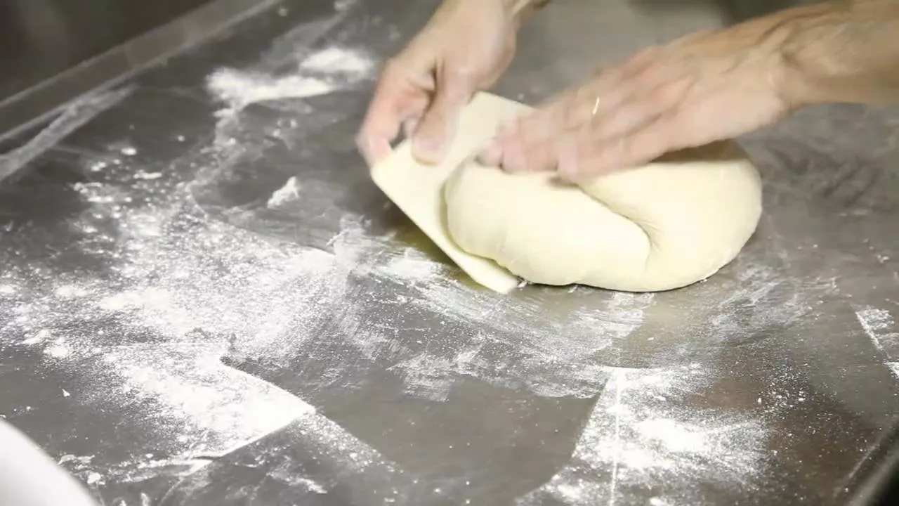 Baguette with a 80% hydration dough - weekendbakery.com