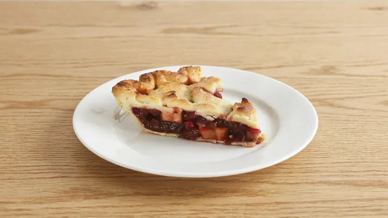 Cranberry Raisin Pie Recipe Demonstration - Joyofbaking.com