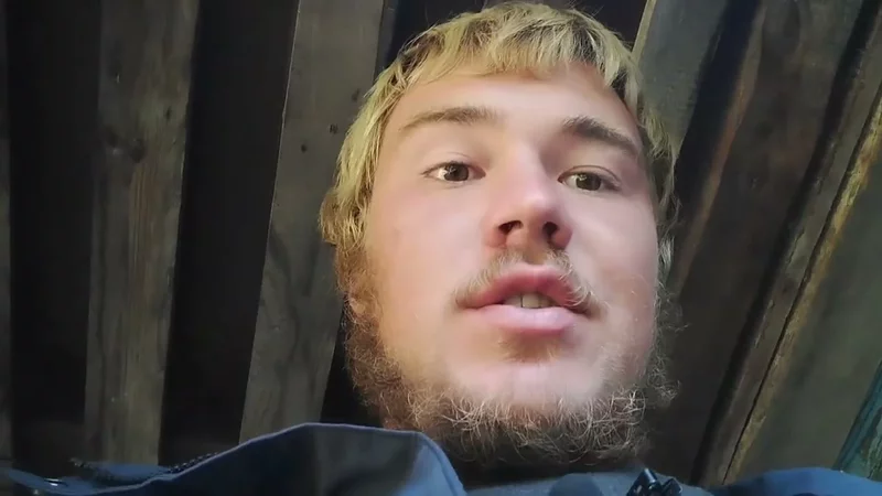 Тебя БЕСИШЬ ты САМ