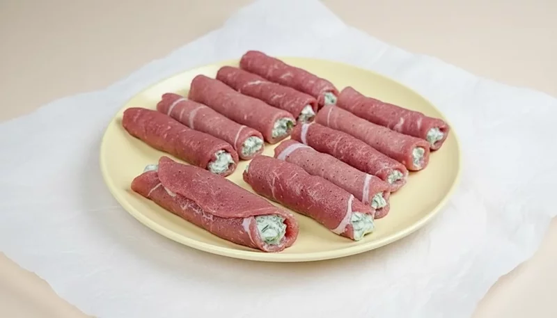 Simple dinner recipeButter garlic pork with potatoes.