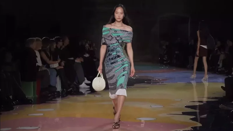 Spring / Summer 2023 Bottega Venetia Runway Show