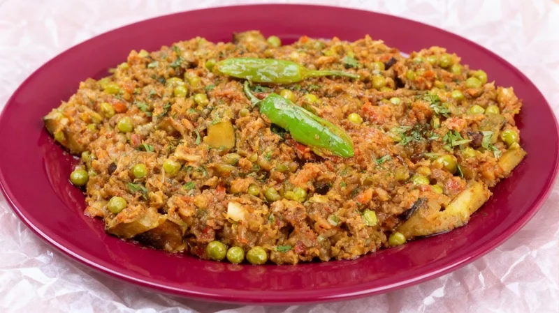 Baingan Matar ki Sabzi - Recipe by Food Fusion