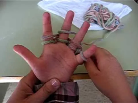 manualidades,tejiendo con dedos