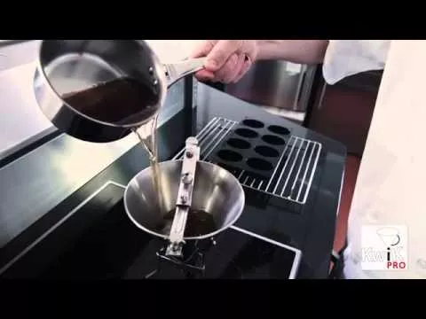 Entonnoir à piston Kwik De Buyer sur MaSpatule.com