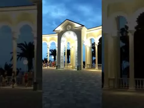 коллонада в старой Гагре.