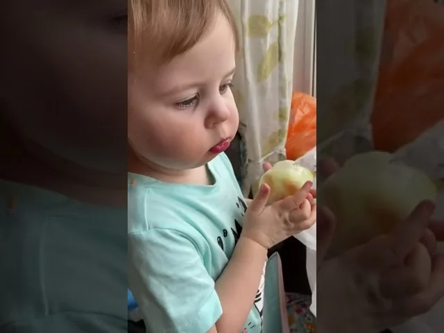 Маша и лук. Оригинальное видео.