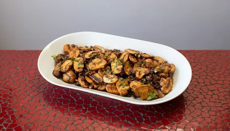 Spanish Mushrooms with Onions a la Pimentón Easy One-Pan Recipe