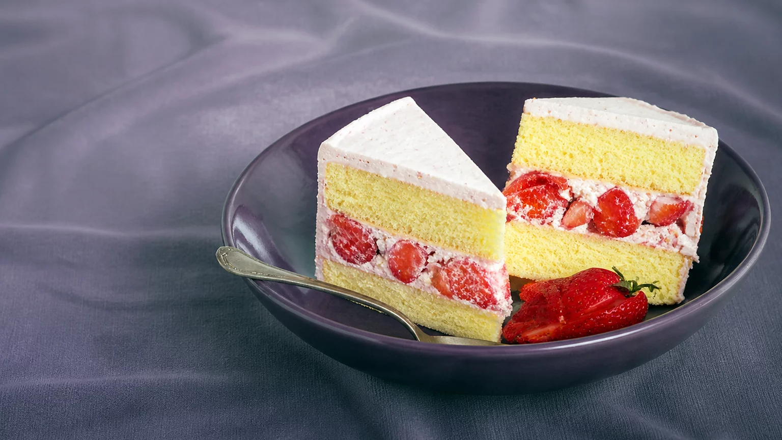 Strawberry Cake Recipe Demonstration - Joyofbaking.com