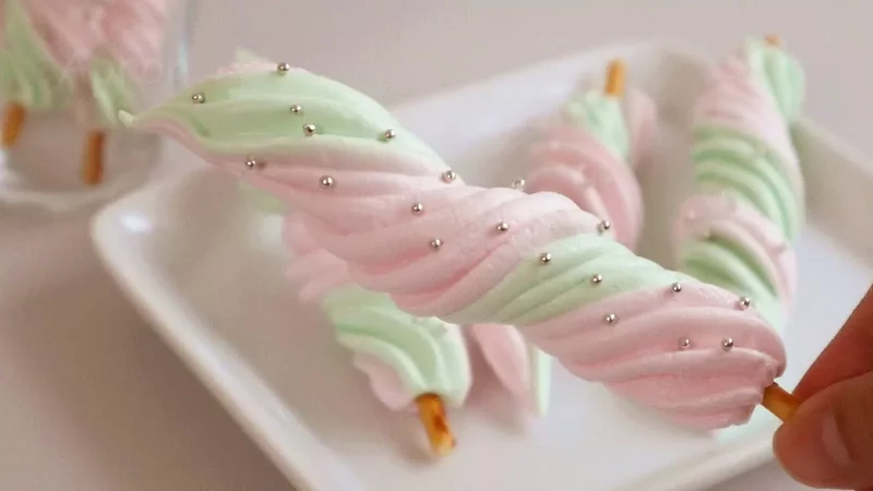 Meringue PopsApron