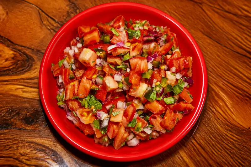 Пико-де-гайо (pico de gallo)